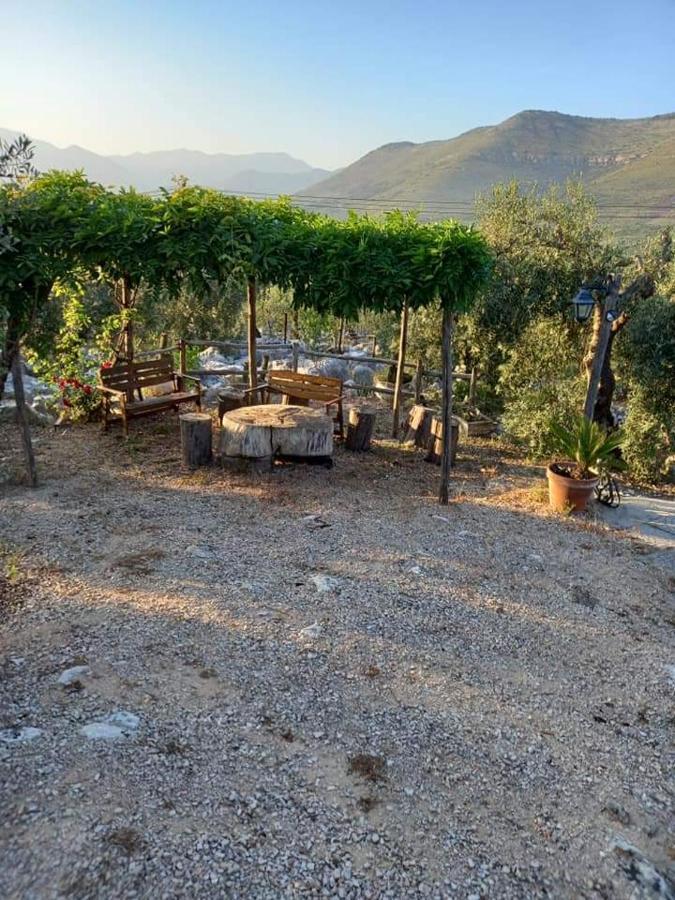 Le Capanne Di Villa Margherita Sonnino Exterior foto