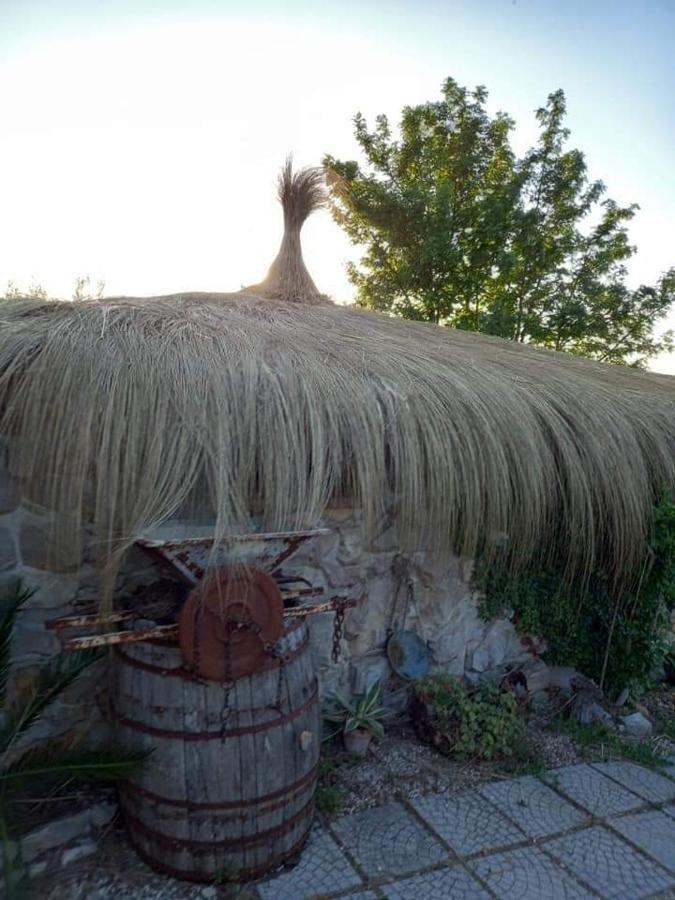 Le Capanne Di Villa Margherita Sonnino Exterior foto