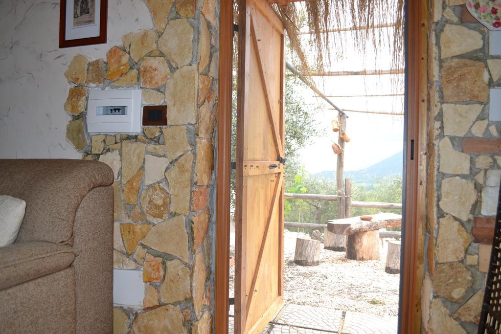 Le Capanne Di Villa Margherita Sonnino Exterior foto