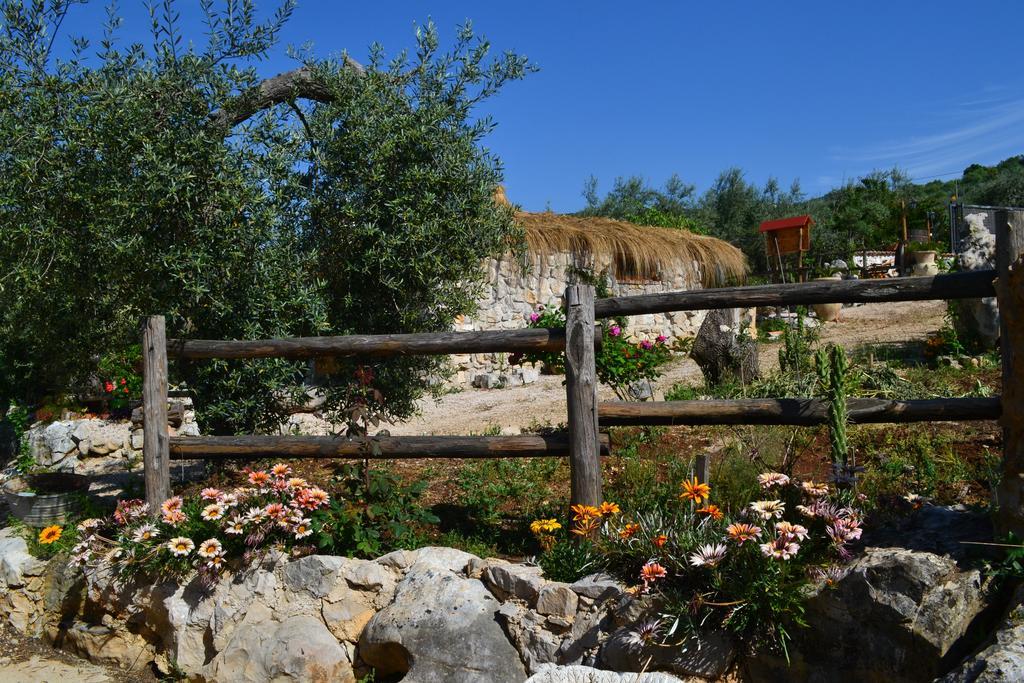 Le Capanne Di Villa Margherita Sonnino Exterior foto
