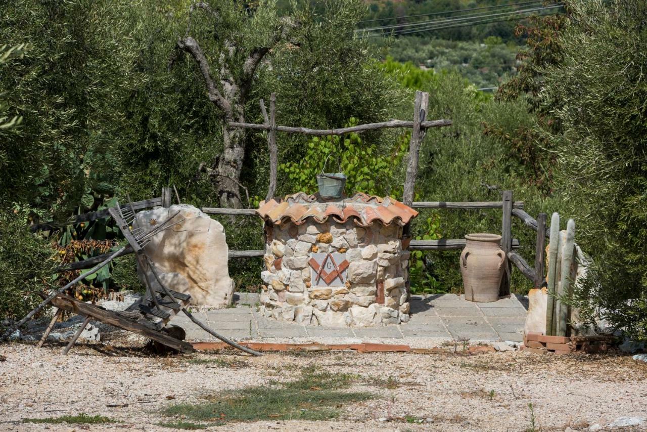 Le Capanne Di Villa Margherita Sonnino Exterior foto